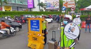 Jadwal pelaksanaan ppdb jawa timur 2021. Pemprov Jatim Tetap Larang Warga Mudik Lokal Polda Tambah 20 Titik Sekat Bongkah Id