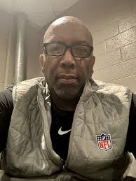 Scott Kuhnen's Instagram, Twitter & Facebook