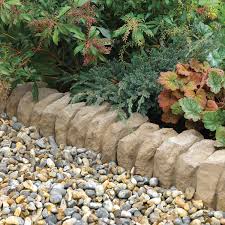 Recommended hardscape and landscape usage: Garden Edging Stone Designs