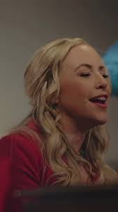 Michelle Pledger's Instagram, Twitter & Facebook