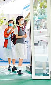 Jun 13, 2021 · 回顧過往tvb的選秀節目，大部分獲tvb垂青的選手、無論得獎與否、大多會留在tvb發展一段時間，例如許廷鏗、馮允謙、林欣彤、吳業坤、胡鴻鈞以及譚嘉儀等等，但亦因此而令不少網民開始為炎明熹擔心，因為怕她加入tvb後會太過著重獻唱劇集主題曲，發展太過單一，間接抹殺了炎明熹才華。 Ez1zlgrij9hiom