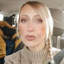 Daniela Baroni's Instagram, Twitter & Facebook