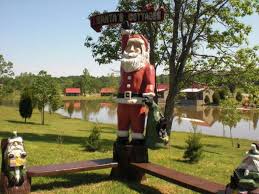 Santa Claus In Lakeside Cottage Cabin Rentals Santa Claus