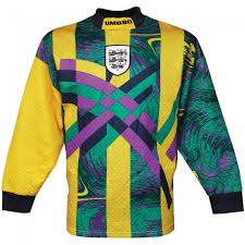 England's european championship campaigns were catastrophic until euro '96, held inengland both shirts featured subtle pinstripe woven into the fabric and the badge was worn on the shorts for the. Umbro England 1995 1996 Home Goalkeeper Shirt Used Condition Great Size M