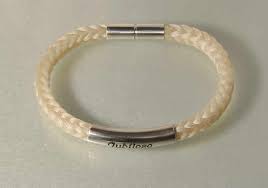 Mit einem feuerzeug kann man das bandende versiegeln. Silberschweif Schmuck Aus Pferdehaar Startseite