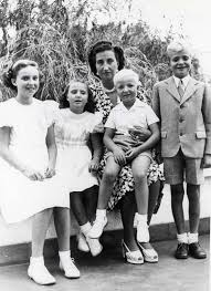 Wedding Of Juan Carlos Of Spain And Sophia Of Greece Spanish Royal Family Queen Victoria Descendants Queen And Prince Phillip