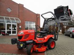 Kleiner junge auf kubota rasentraktor, little boy on kubota lawn tractor. Kubota Rasentraktor Kubota Rasentraktor Gebraucht Kaufen