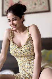 Check out the list of all meera chopra movies along with photos, videos, biography and birthday. Meera Chopra Photos Hd Latest Images Pictures Stills Of Meera Chopra Filmibeat