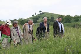 Printul charles urmeaza sa petreaca mai multe zile in romania, in cadrul unei vizite private, timp in care va vizita mai multe localitati din transilvania. His Royal Highness Prince Of Wales Visited The Adept Project In Saschiz Fundatia Adept