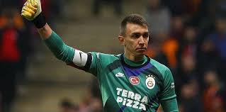 Fernando muslera of uruguay celebrates after teammates edinson cavani scores their team's first goal during the 2018 fifa world cup russia round of. Galatasaray Native Fernando Muslera Returned To Istanbul He Started Working With The Dust Of His Feet Mbsoccerevents