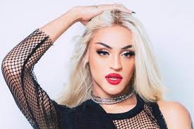 Não é difícil ser um avatar perto delas. Pabllo Vittar Mostra Bumbum Em Show E Publico Tem Reacao Chocante