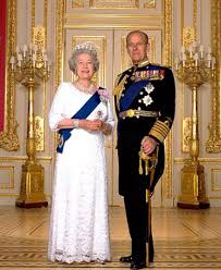 Queen elizabeth was joined by her cousin the duke of kent to take in a grander trooping the queen elizabeth's birthday parade, trooping the colour, triples last year's fete at windsor castle. Hm Queen Elizabeth Ii And Hrh The Prince Philip Duke Of Edinburgh Konigin Elisabeth Britische Monarchie Koniglich