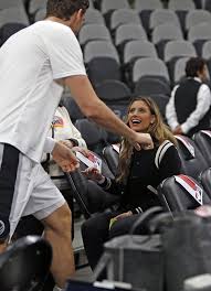 La coppia ha una figlia,. Pau Gasol Cat Mcdonnell Pau Gasol And Cat Mcdonnell Photos Zimbio
