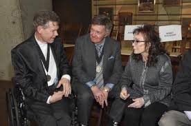 Randy Travis - ‪Always my Mom in country music—sending love and healing  prayers to Loretta Lynn Official | Facebook‬