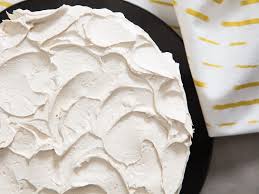 Freeze Dried Bananas Make This Creamy Frosting Light And Flavorful Without The Dark Color Or Pulpy Consistenc Banana Frosting Butter Cream Italian Buttercream