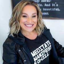 Rachel Burch's Instagram, Twitter & Facebook