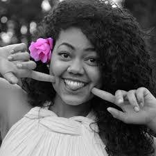 Gladys Carvajal's Instagram, Twitter & Facebook