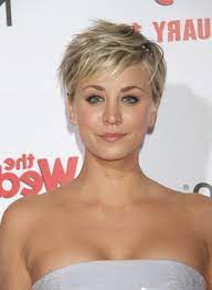 Pixie ist die beliebteste kurzhaarfrisur für ein rundes gesicht, aber auch kürzere versionen von bobs sind nicht kontraindiziert, wenn sie richtig gestylt sind. 15 Kurzhaarfrisuren Damen Rundes Gesicht Ideen Kurzhaarfrisuren Haarschnitt Kurz Kurzhaarschnitte