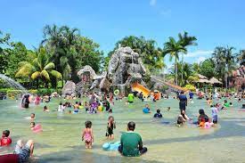 Kolam air panas ini lebih kepada pusat perubatan berbanding tempat rekreasi. Felda Residence Hot Springs Jom Berendam Kolam Air Panas