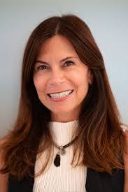 Jennifer Bucknell's Instagram, Twitter & Facebook