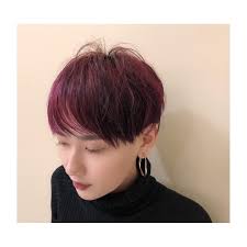 yuさんはinstagramを利用しています 赤髪からの色変更 写真見にくいけどランダムで色入ってるから抜けてきた時が楽しみ ショートヘア ショートカット マッシュショート ヘアスタイル 刈り上げ ハンサムショート 髪型 ベリーショ ハンサムショート