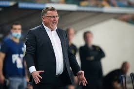 Legia warszawa have scored an average of 2 goals per game and slavia praha has scored 2 goals per game. Sklady Na Mecz Slavia Praga Legia Warszawa Czeslaw Michniewicz Lata Dziury W Srodku Pola