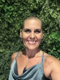 Kelly Bardeau's Instagram, Twitter & Facebook