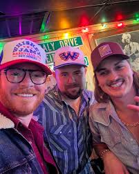 Waylon was always an outlaw! #waylonjennings #outlaw #paddle #story  #countrymusic