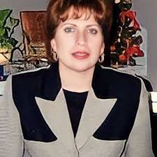 A day that changed the world *💔 "The waving woman who never lost hope"  Edna Cintron, who worked for Marsh and McLennan