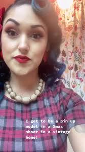 @uniquelyrochelles thanks for letting us shoot in your home! #pinupgirl  #pinupchristmas #latinapinups #vintagestyle #uniquevintagedress