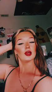 Kaya Malone (@binz.est)