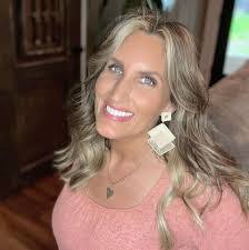 Melody Stephens's Instagram, Twitter & Facebook