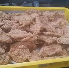 4) taburkan serbuk lada putih berperisa & serbuk cili. Ayam Goreng Rm1 30 Pembekal Sotong King Ayam Gunting Facebook