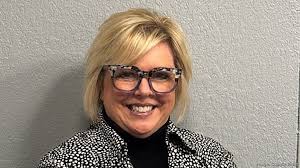 Heidi Knotts's Instagram, Twitter & Facebook