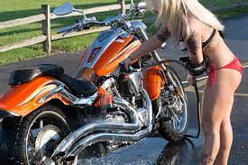 Beautiful Emma Washing A Bike During The Thiel S Wheels Bikini Bike Wash Www Twheelshd Com Photo By Denny Betts Bikenight Bikini Bike Bikinis Harley Bike