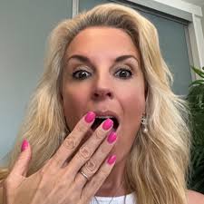 Kelly Colman (@onewinningproduct)