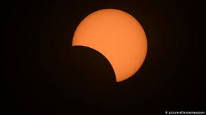 En la región de coquimbo se podrá disfrutar el fenómeno en su totalidad, mientras que en el resto del país. Chile Argentina Witness Rare Solar Eclipse News Dw 03 07 2019