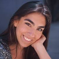 Paula Leon's Instagram, Twitter & Facebook