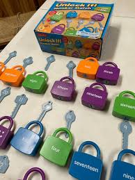 A fun and engaging way to learn numbers and alphabet. Kupit Lakeshore Educational Product Unlock It Number Match Locks B U Na Aukcion Iz Ameriki S Dostavkoj V Rossiyu Ukrainu Kazahstan