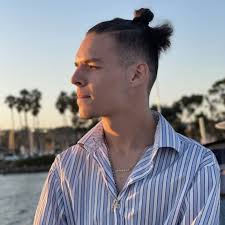 Luke Graves (@luke.gravytrain) • Instagram photos and videos