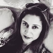 Amazon.com: Momcom Vacation eBook : Bara , Jenni , Nicole , Brittanee ,  Elliot, Daphne , M.H., Swati : Kindle Store