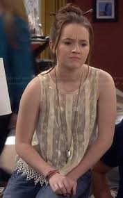 Eve S Gold Pleated Polka Dot Top On Last Man Standing Last Man Standing Kaitlyn Dever Woman Crush
