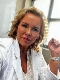 Cindy Broaddus's Instagram, Twitter & Facebook