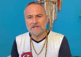 "IO VOGLIO ESSERCI- Chris Di Meo Experience" rappresenta il primo passo sul  Sentiero Sacro del Cuore Munay, un cammino di crescita e trasformazione  spirituale che mira alla completa liberazione dalla ...