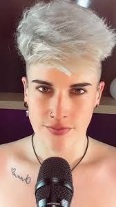 Cover de Karol G por Lorena Ferro