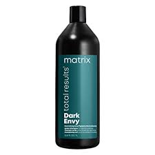 Many have faced the problem of hair turning ti green after dying it brown. Amazon Com Matrix Total Results Dark Envy Color Depositing Green Shampoo For Neutralizing Red Undertones In Dark Brown Or Black Hair Cool Glossy Finish 33 8 Fl Oz Premium Beauty