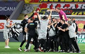 Gelecek hafta derbide fenerbahçe'ye konuk olacak olan beşiktaş'ta sergen yalçın, bu zorlu mücadele hakkında konuştu. Son Dakika Sergen Yalcin Dan Sampiyonluk Sonrasi Galatasaray Ve Fenerbahce Sozleri Son Dakika Spor Haberleri