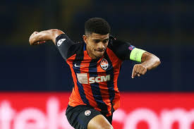 Welcome to my channel, if you dont know me, im taison tv. Ac Milan Send Scouts To Watch Taison Among Others At Shakhtar Donetsk Vs Benfica The Ac Milan Offside