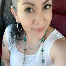 We're turning up the heat with DAILY deals and GIVEAWAY chances now through  June 20! 🔥 🎁 Win prizes from: ✨ Breezy Bronze Tanning Salon– FREE tans +  product bundles ✨ Sparkle