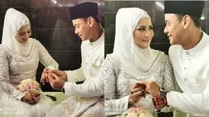 Fasha sandha & aidil aziz mahligai cinta memaparkan majlis perkahwinan selebriti, kerabat diraja. Foto Video Dengan Sekali Lafaz Fasha Sandha Sah Milik Aidil Aziz Lepat Pisang